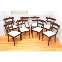 Zdjęcie Znakomity zestaw antyków - ośmiu mahoniowych krzeseł do jadalni William IV, w tym 2 rzeźbione krzesła
