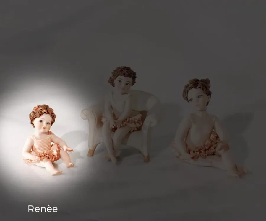 obrazek 1 Figurka dziewczynki ubrana w delikatną, sznurowaną różową tutu - Sibania