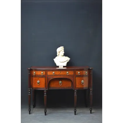 Zdjęcie Delikatny i stylowy kredens regencyjny w mahoniu, z trzcinowym topem z drewna palisandrowego