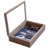 Picture A set of wine accessories in a wooden box