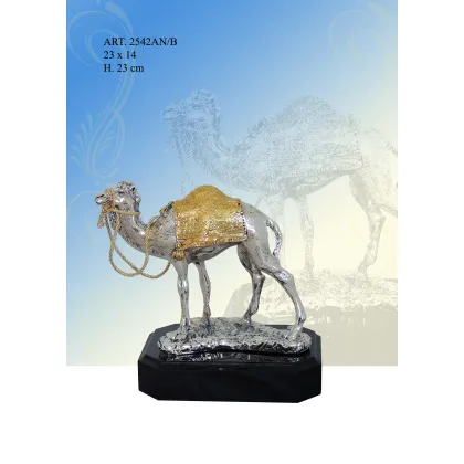 Zdjęcie Cudowna figura wielbłąda z włoch