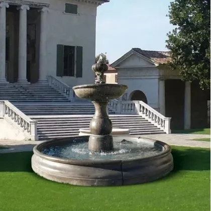 Zdjęcie Unikalna fontanna ogrodowa Florence z grysu marmurowego Carrara