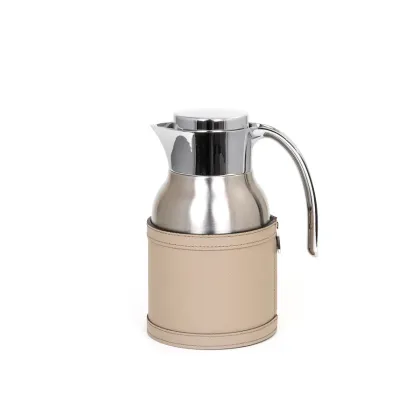 Zdjęcie Praktyczna i zdejmowana skórzana osłona