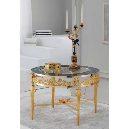 Zdjęcie Fantastyczny stolik kawowy ze złotymi zdobieniami