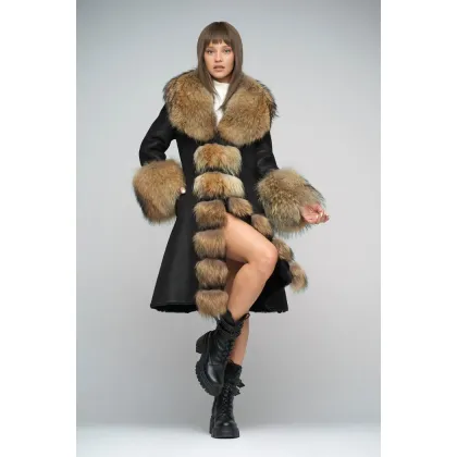 Picture Sophisticated sheepskin and arctic fox fur for women - A&A Vesa