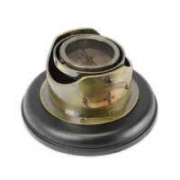 Zdjęcie Unikalny kompas statkowy wykonany z brązu