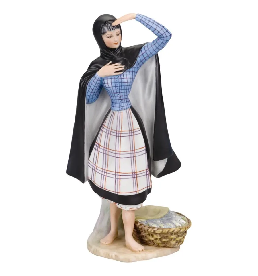 obrazek 1 Porcelanowa figurka kobiety Estremadura z serii „Kostiumy regionalne” - Vista Alegre