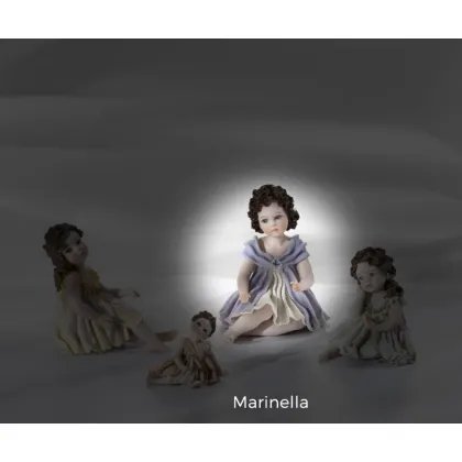 Zdjęcie Porcelanowa figurka dziewczynki o imieniu Marinella - Sibania