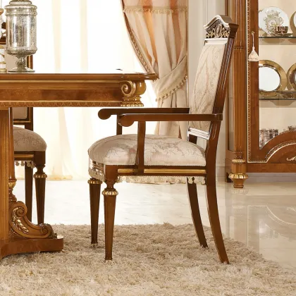 Zdjęcie Luksusowe włoskie krzesło do salonu w stylu klasycznym