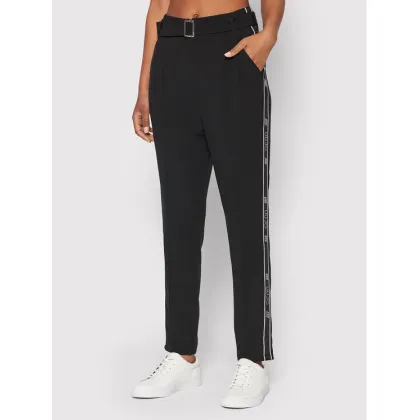 Zdjęcie Liu Jo Spodnie materiałowe TA2213 T8423 Czarny Regular Fit