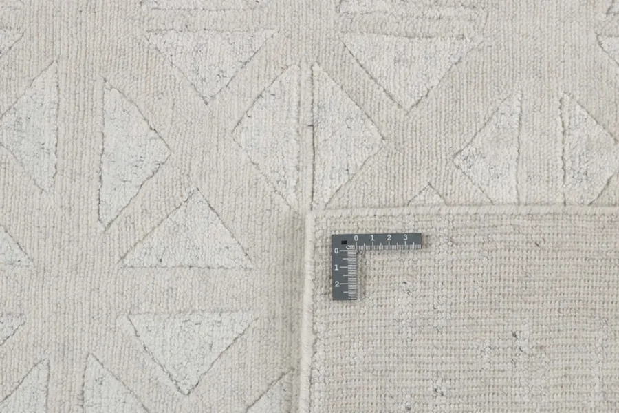 picture 2 Unusual white cut carpet - SHANGRI LA WHITE MOSAIC 7041