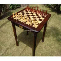 Zdjęcie Wykonany z drewna litowego stół do szachów z serii Exclusive - The Chess Empire