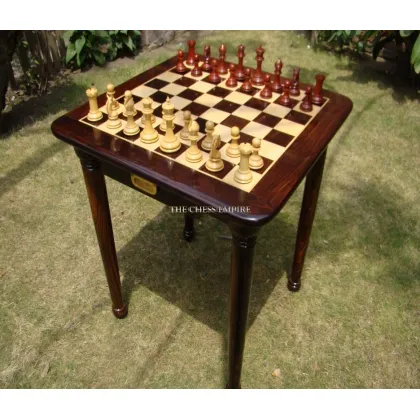Zdjęcie Wykonany z drewna litowego stół do szachów z serii Exclusive - The Chess Empire