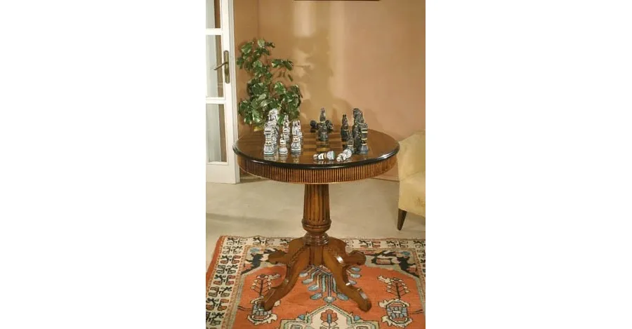 picture 1 Exclusive wooden chess table with a drawer – complete with Crezioni pieces