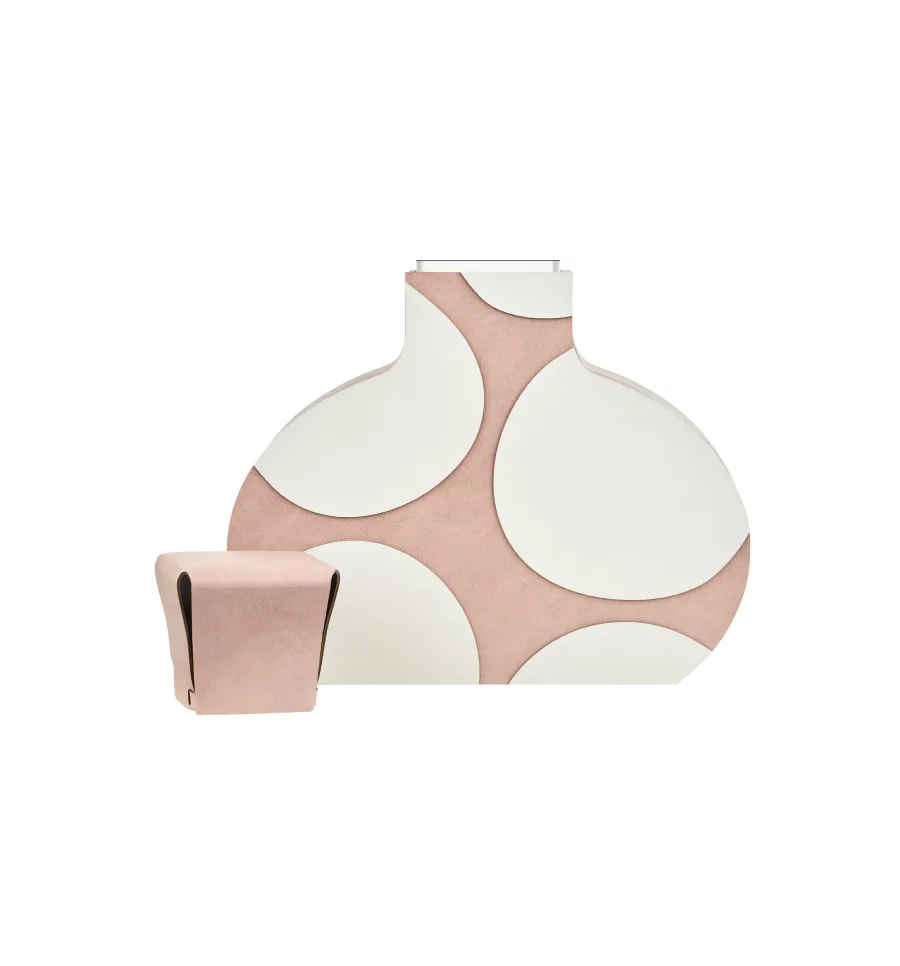 obrazek 4 Designerski wazon Otto 9x37xH38 cm wykonany ze skóry w kolorze pudrowego różu i perłowym