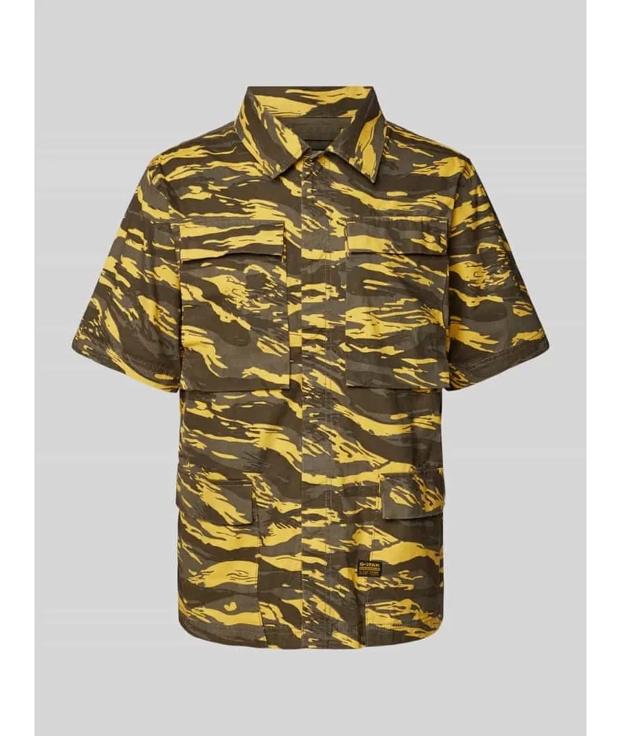 obrazek 1 Koszula casualowa z wzorem na całej powierzchni