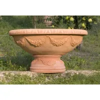 Picture Elegant flower pot made in an antique style - Fornace Masini