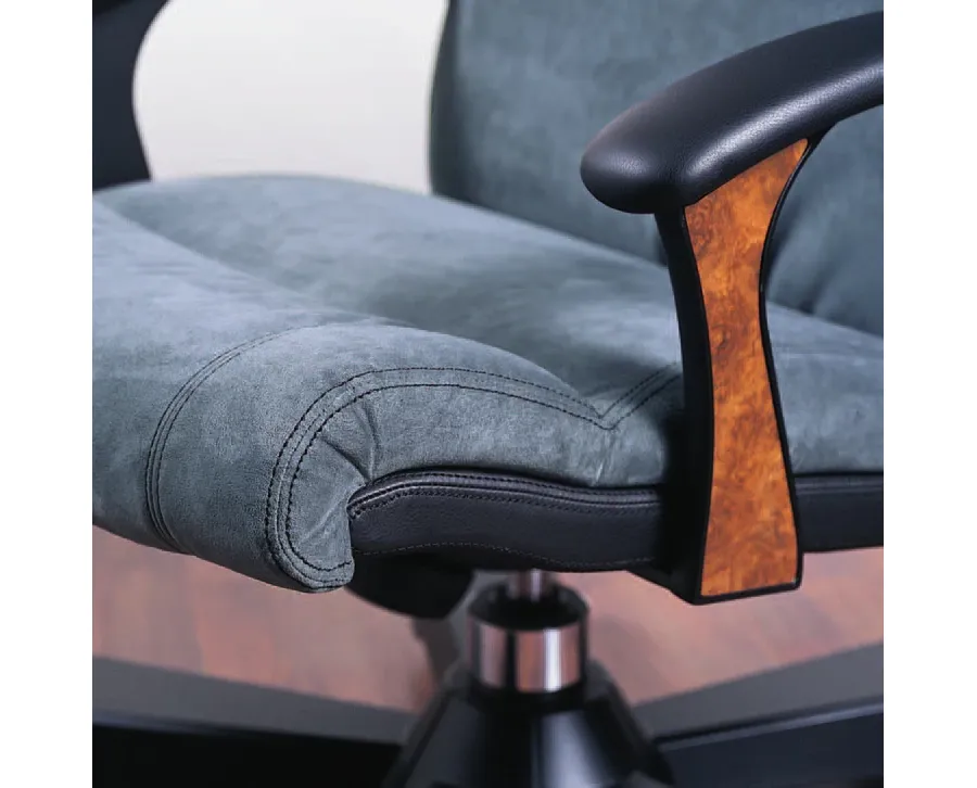 picture 3 Classic armchair for Vela 3