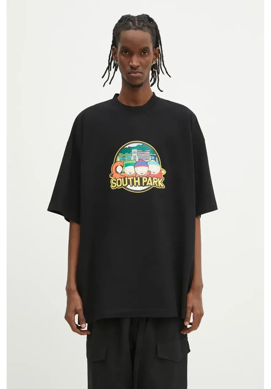 obrazek 1 VETEMENTS t-shirt bawełniany Southpark Oversized męski kolor czarny z nadrukiem UA66TR610B