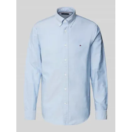 Zdjęcie Koszula casualowa o kroju regular fit z kołnierzykiem typu button down