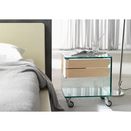 Zdjęcie Reprezentacyjny szklany stolik nocny na kółkach - Tonelli Design
