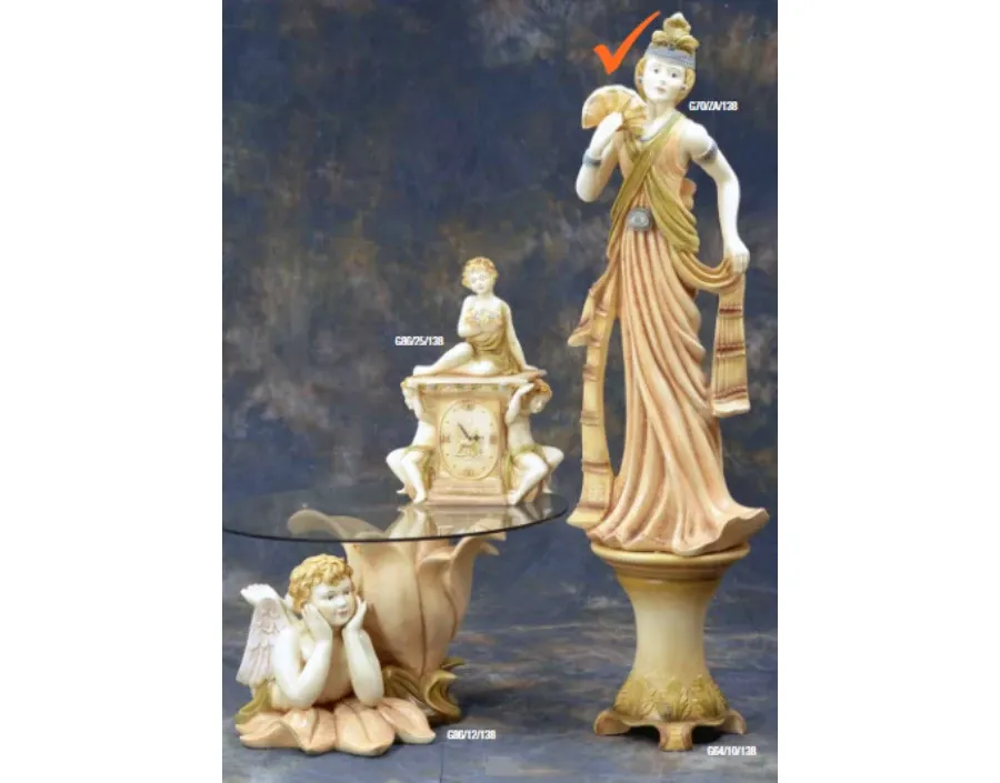 obrazek 1 Dekoracyjna ceramiczna fugura kobiety z wachlarzem