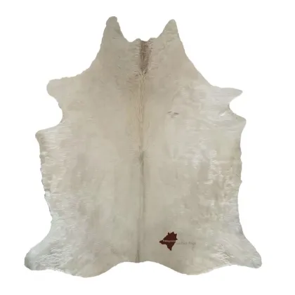 Zdjęcie Atrakcyjny dywan ze skóry bydlęcej do stylowych wnętrz