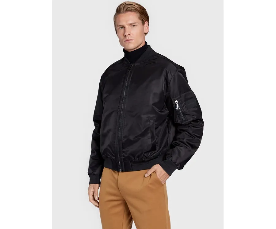 obrazek 1 Calvin Klein Kurtka bomber Hero K10K109907 Czarny Relaxed Fit