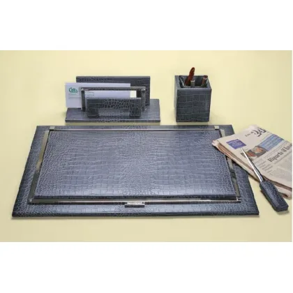 Zdjęcie Wysokiej jakości zestaw na biurko z Włoch - 4 elementy