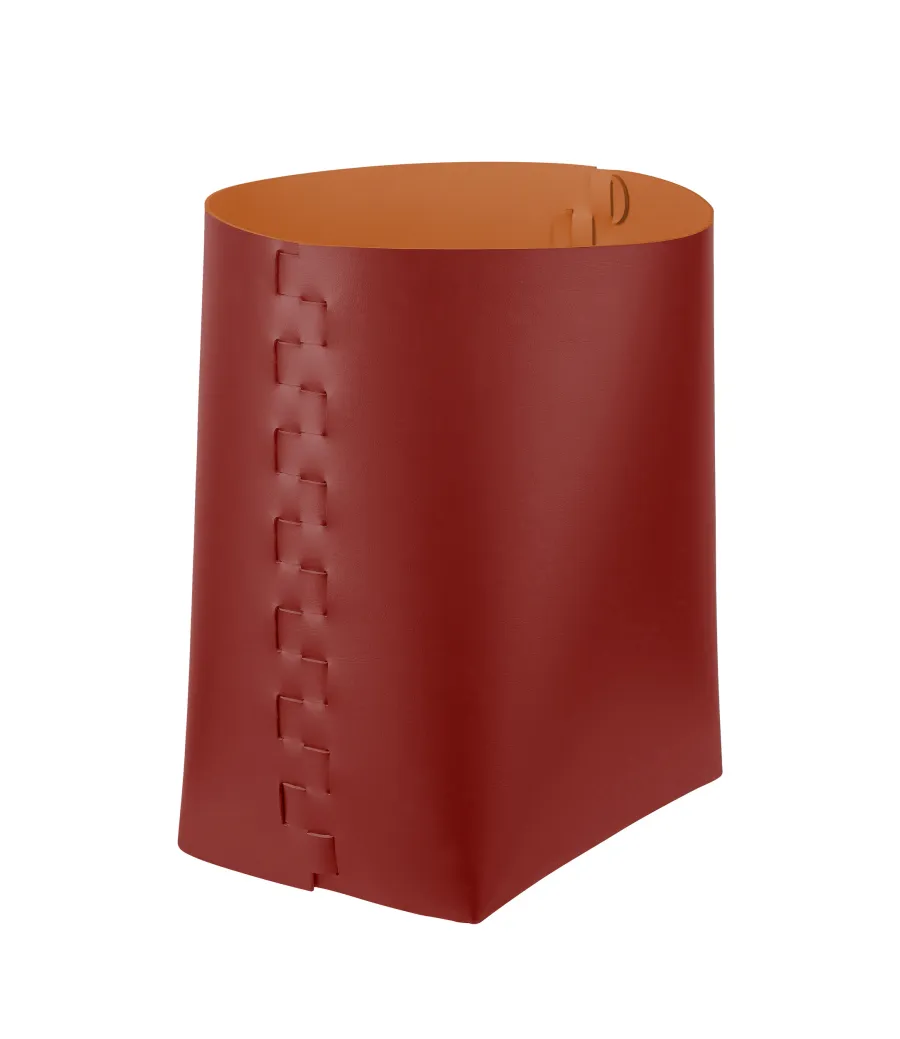 obrazek 1 Bordowy kosz Helena 35x30xH45 cm wykonany z naturalnej skóry z recyklingu