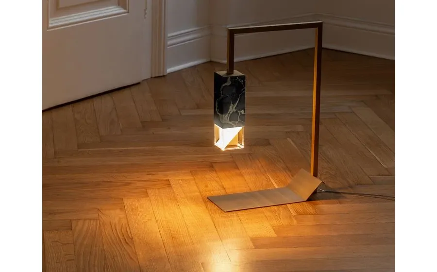 obrazek 6 Piekna lampa Two Black na biurko