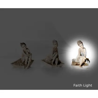 Zdjęcie Młoda kobieta wykonana z porcelany - Sibania