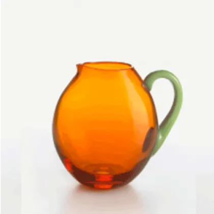 Zdjęcie Dekoracyjny pomarańczowy dzbanek ze szkła Murano