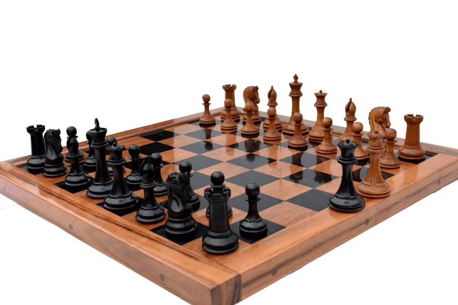 obrazek 3 Unikalna plansza, figury i pudełko do gry w szachy z popularnej serii Imperial - The Chess Empire