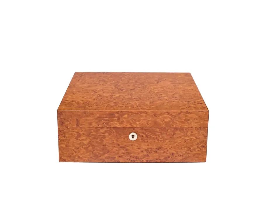 obrazek 3 Skrzynia z drewna orzechowego na cygara