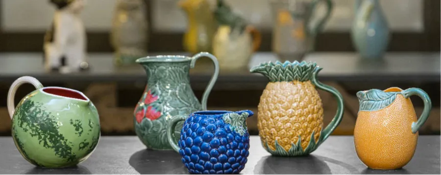 obrazek 2 Nieszablonowy dzbanek ceramiczny - Bordallo Pinheiro