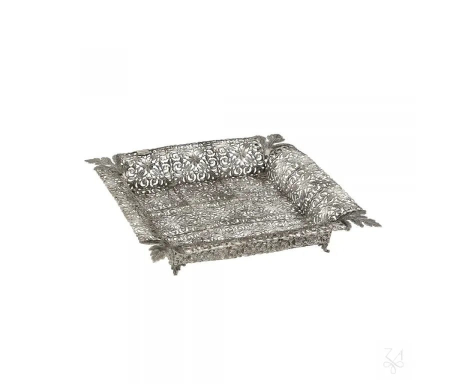 picture 1 Stylish openwork silver basket with a modern shape - Zaramella Argenti