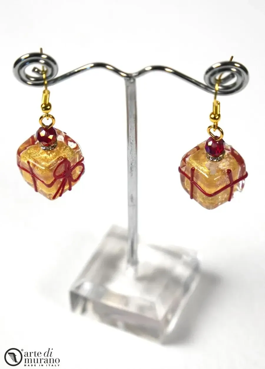 obrazek 1 Szykowne świąteczne kolczyki w kształcie prezentu - szkło Murano