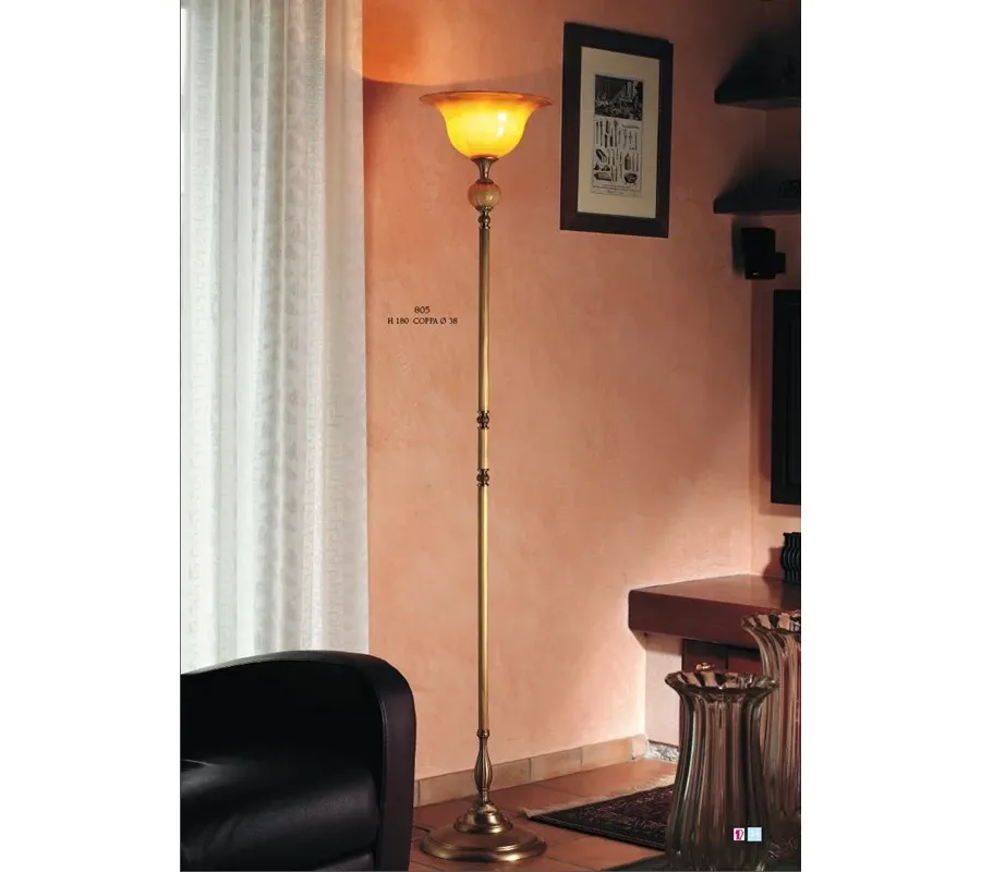 obrazek 1 Stylowa lampa podłogowa z miodowo-złotą kulą – Il Paralume Marina