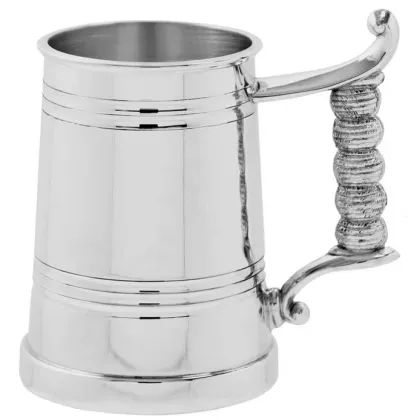 Zdjęcie Jednolitrowy kufel do piwa z oryginalnym uchwytem