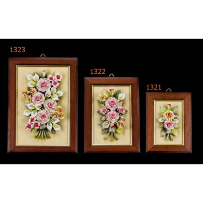 Zdjęcie Klasyczny obraz z porcelanowymi kwiatami