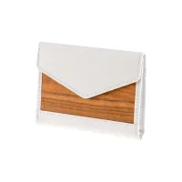Picture Elegant women's purse made of smooth white leather and natural Amazaque wood