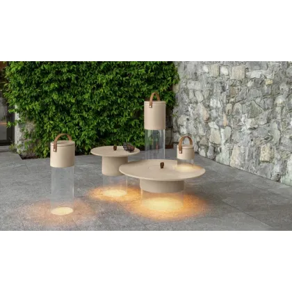 Zdjęcie Piękna włoska lampa ogrodowa