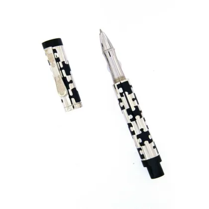 Zdjęcie Nowoczesne pióro wieczne designerskiej z kolekcji Puzzle - Urso