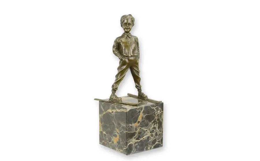 obrazek 1 Brązowa rzeźba chłopca na nartach w stylu Art deco