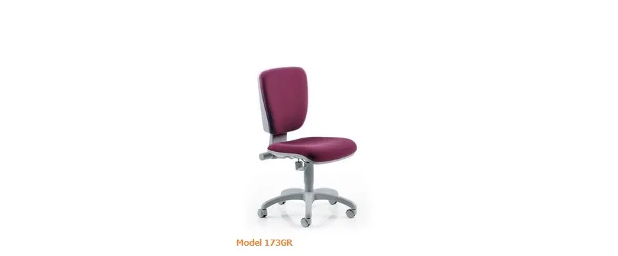 picture 4 Italian office chair on wheels