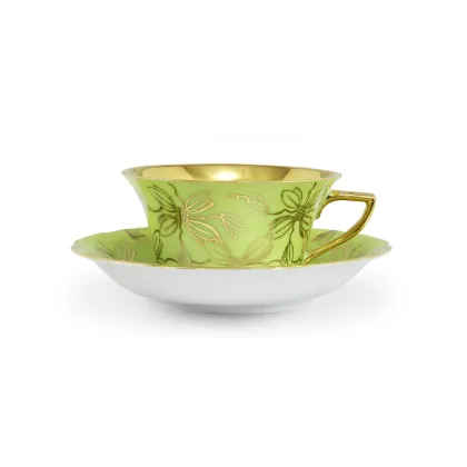 Zdjęcie Piękna porcelanowa filiżanka do herbaty Windsor ze spodkiem w kolorze jasnozielonym zdobiona złotym motywem kwiatowym – Leander