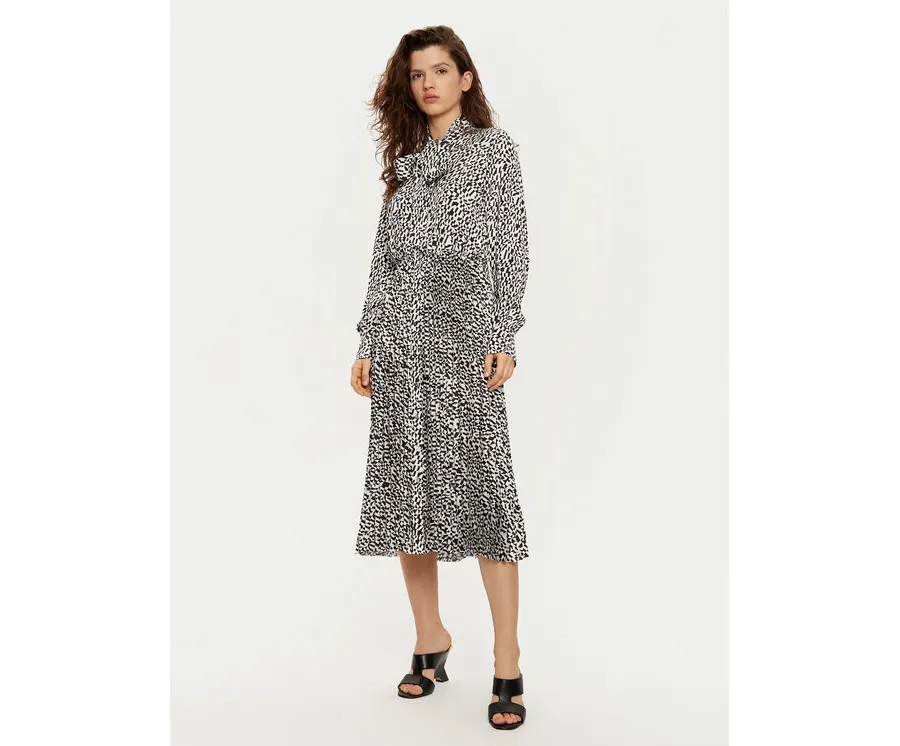 obrazek 1 KARL LAGERFELD Sukienka koszulowa A1W13020 Biały Regular Fit