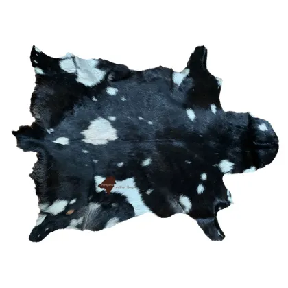 Zdjęcie Skórzany dywan o nietypowym kształcie 100x80 cm