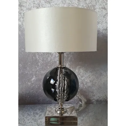 Zdjęcie Piękna stylowa lampa stołowa z kryształu florenckiego – Il Paralume Marina